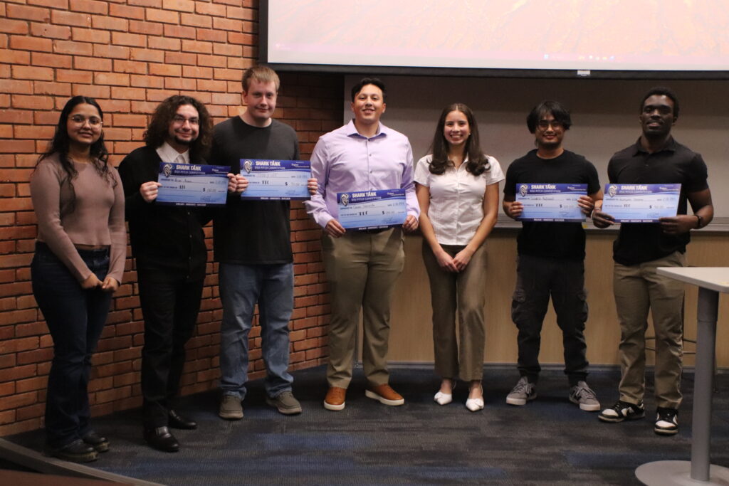 DSU Entrepreneur Club Hosts “Shark Tank” Pitching Competition